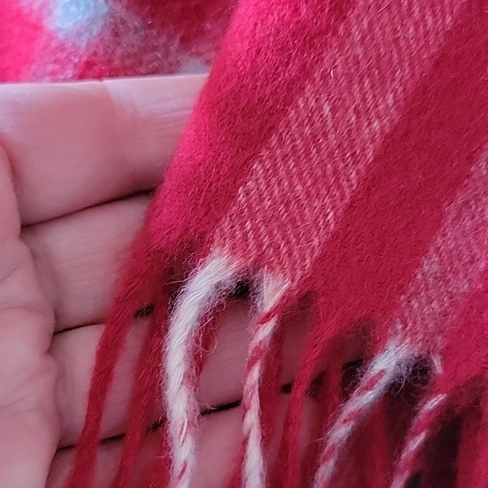 Cashemere Charter Club Exploded Signature Red Plaid Soft Scarf Fringe Holiday